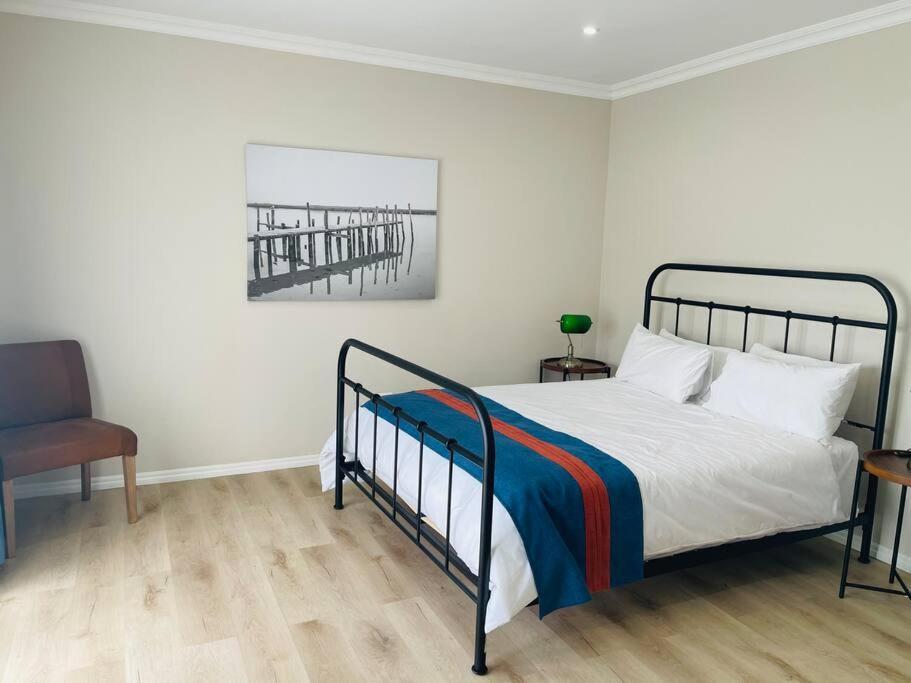 Private Modern 10 Bdrm Home Tucked Away In Sandton Johannesburg Zewnętrze zdjęcie
